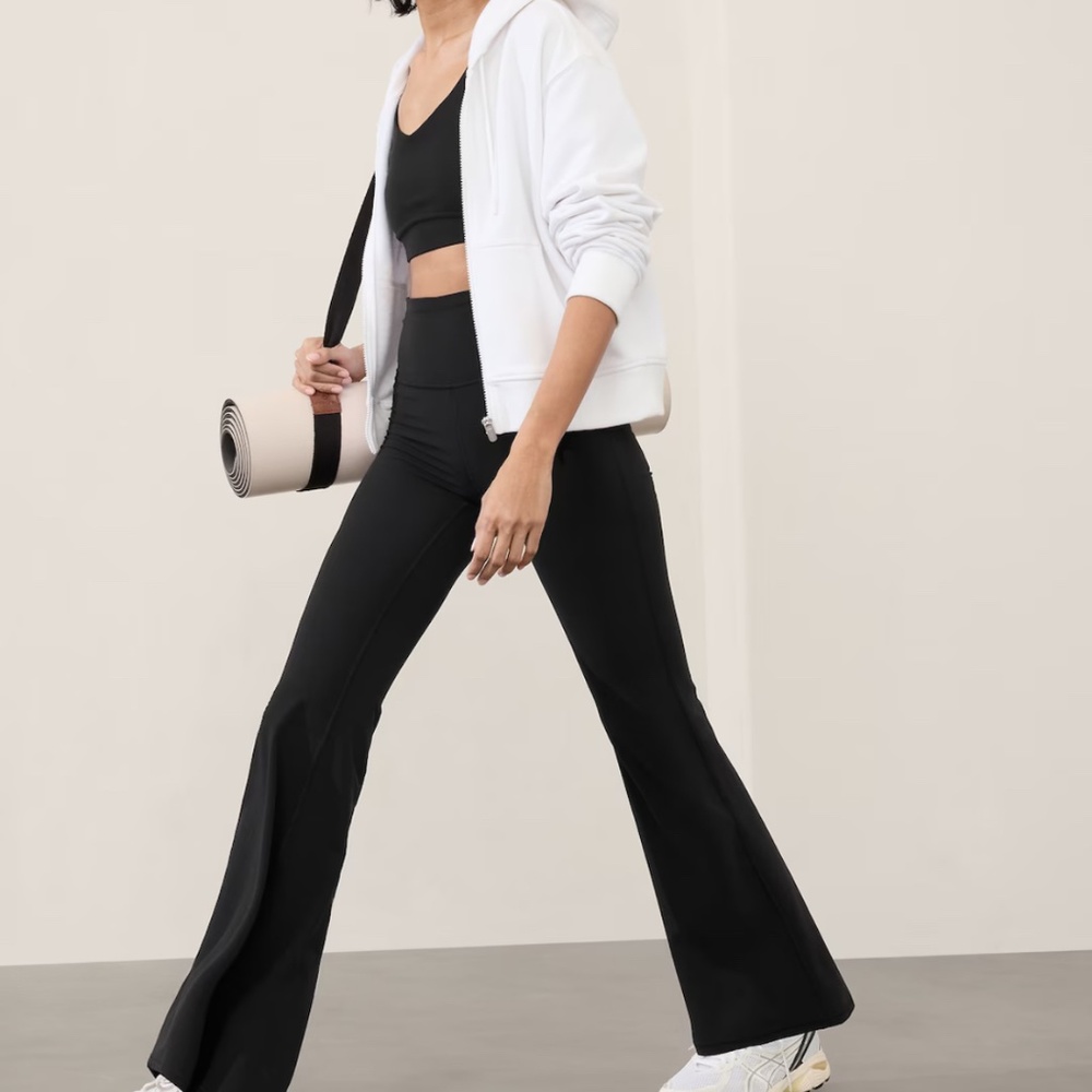 Athleta Flare leggings